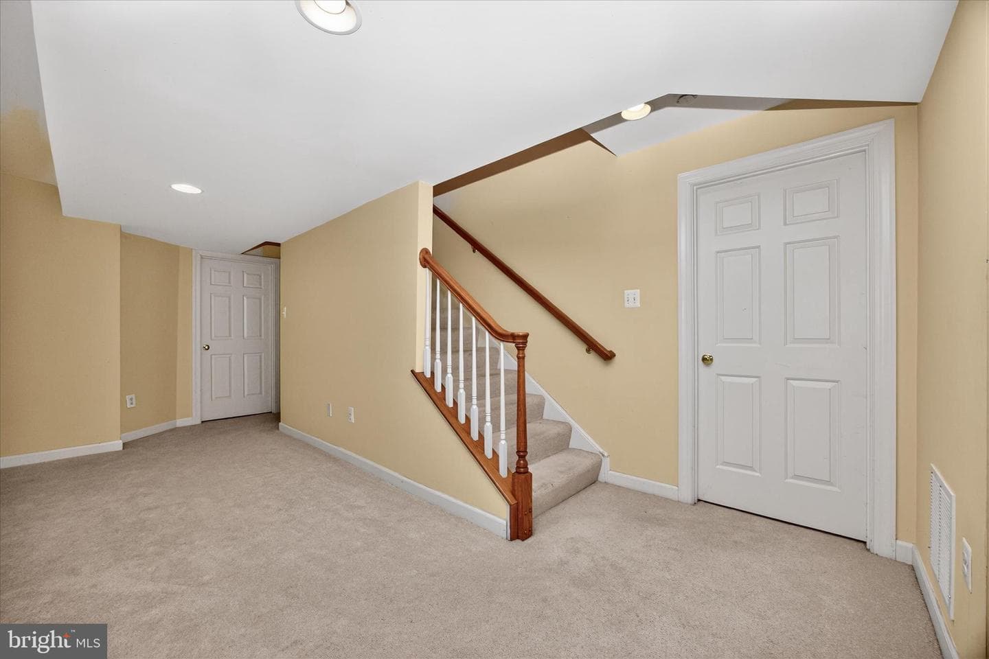 9102 Travener Circle photo 51