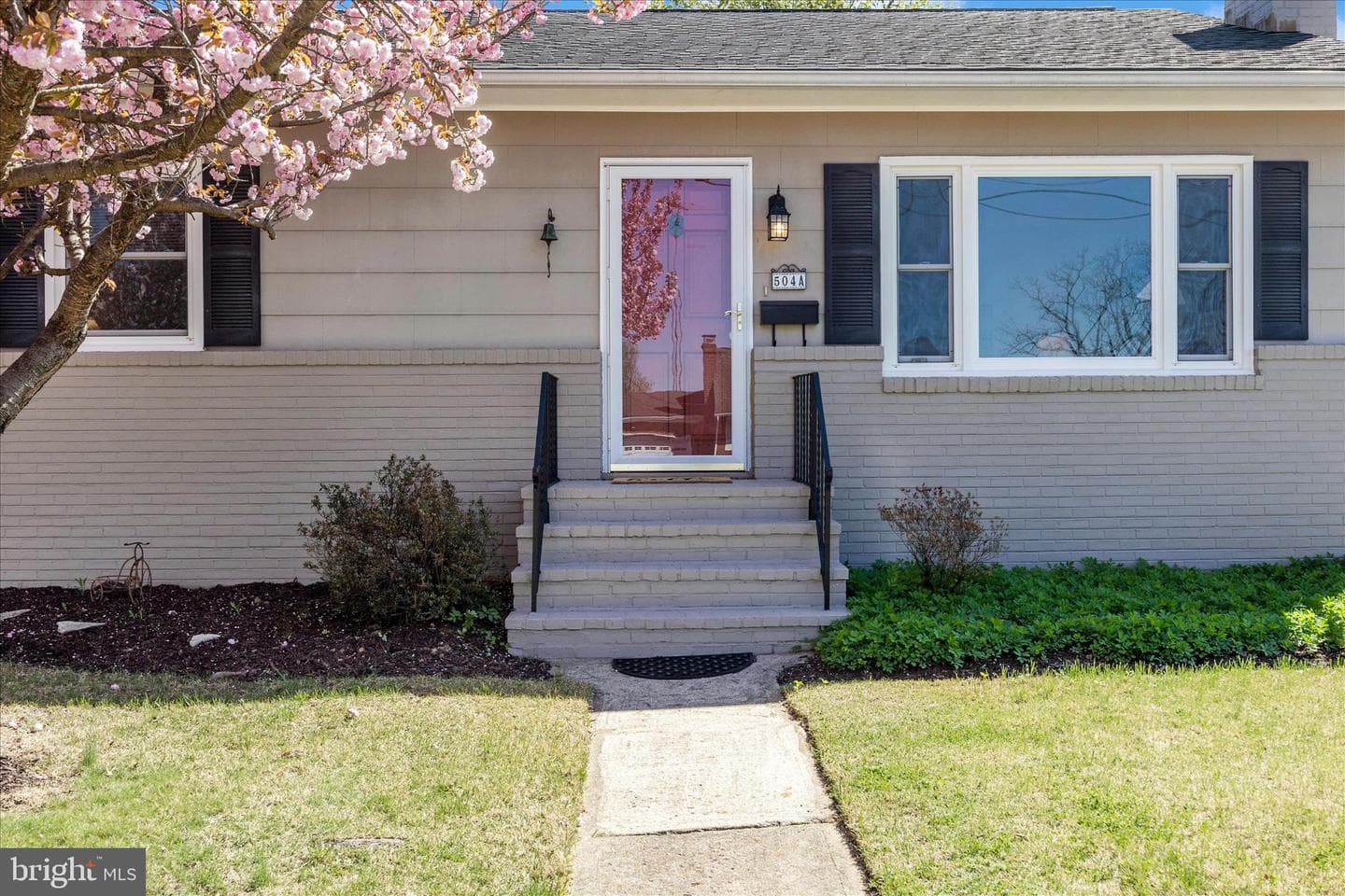 504 Valley Street photo 2