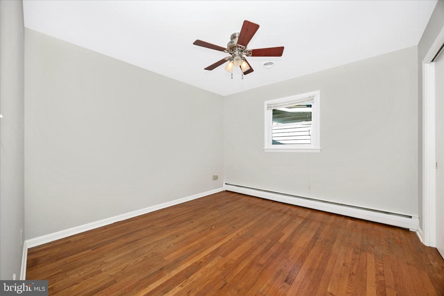 504 Valley Street photo 28