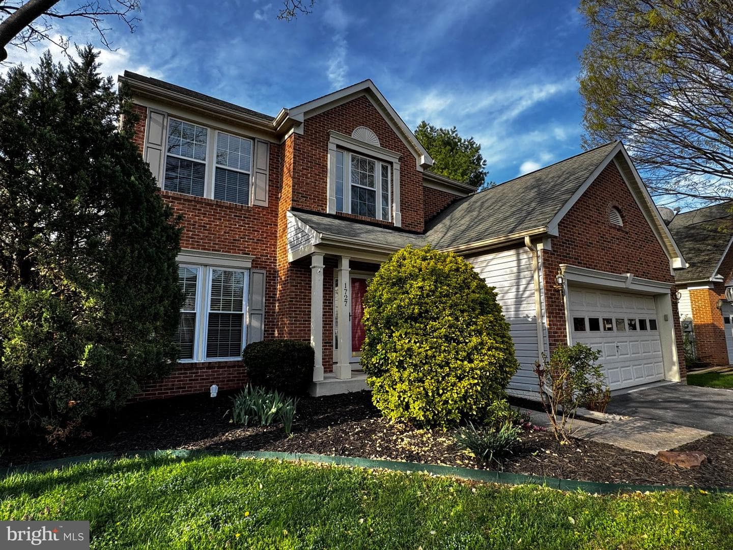 1727 Algonquin Road E