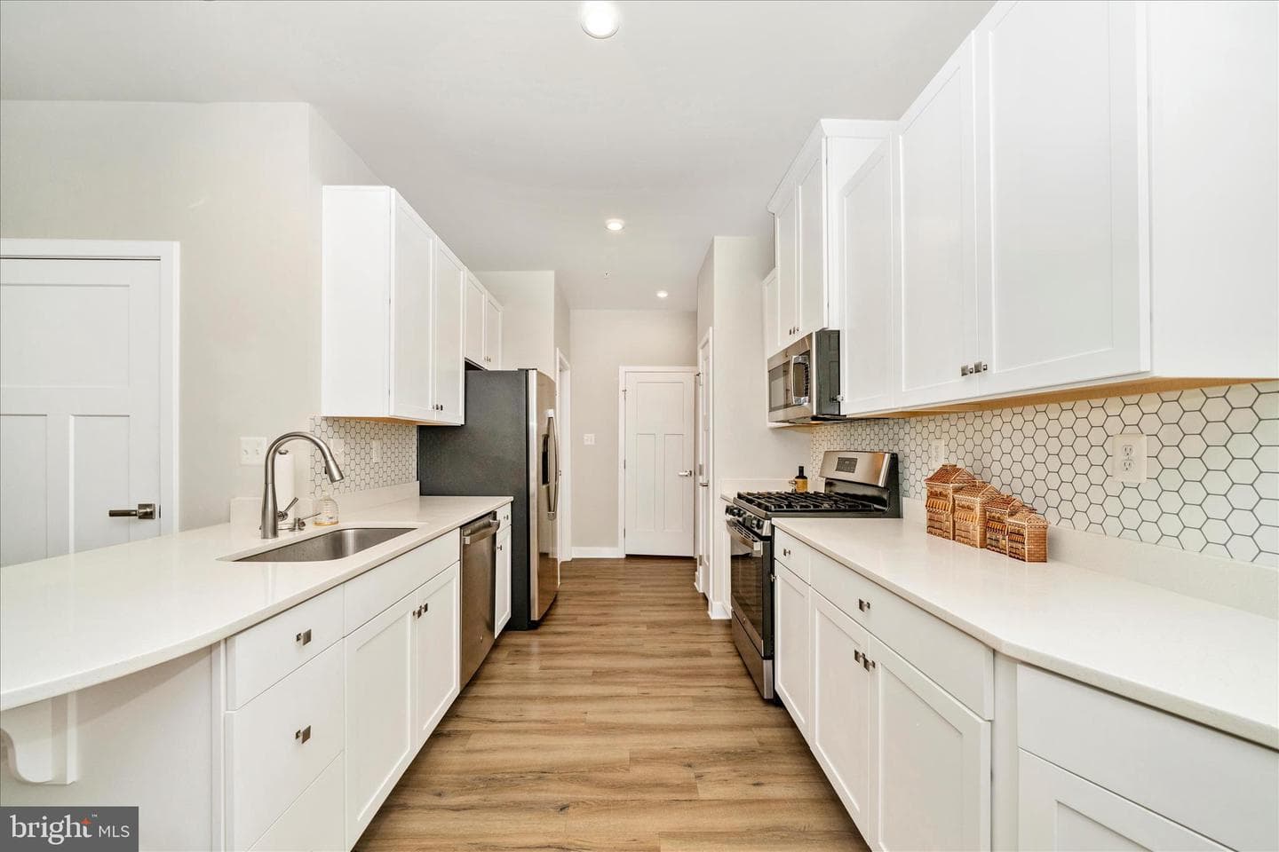 6443 Autumn Olive Drive photo 6