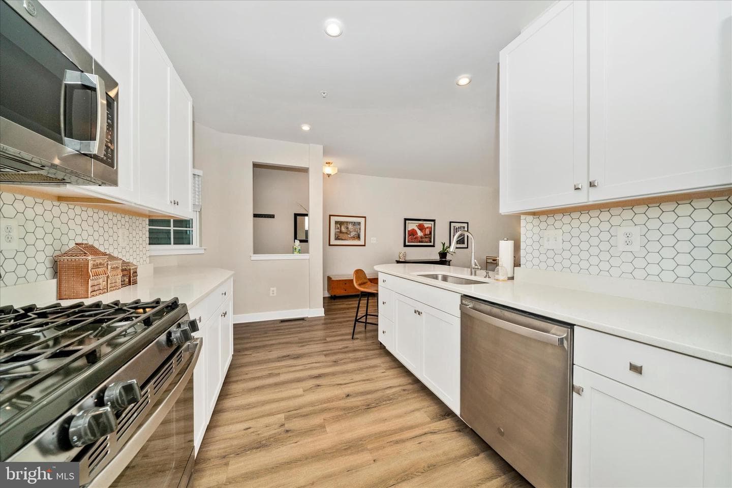 6443 Autumn Olive Drive photo 8
