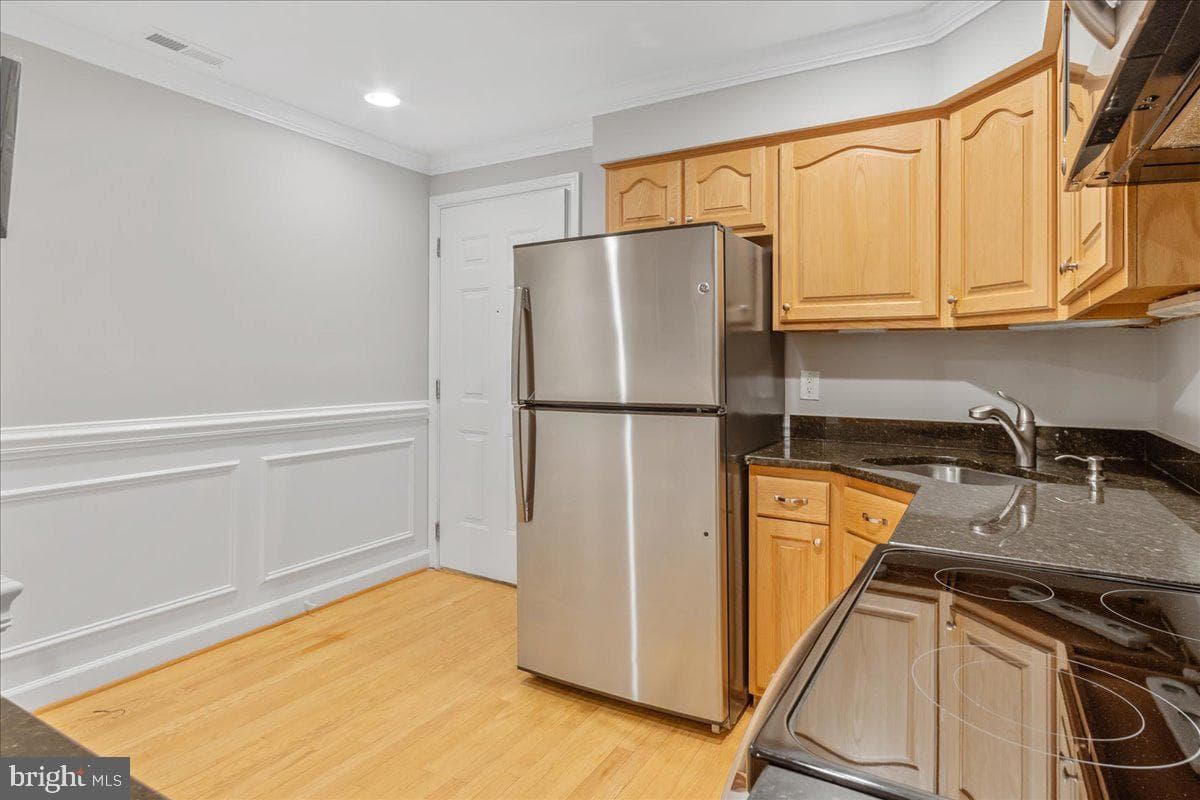 11920 Liberty Road #205a photo 7