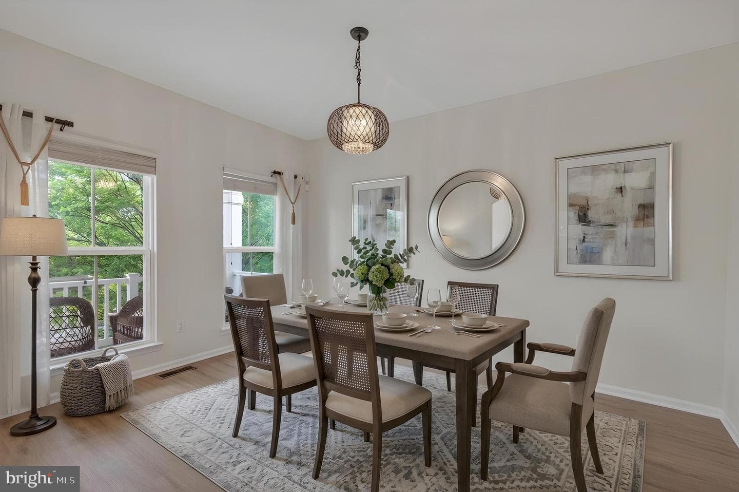 1423 Village Green Way photo 8