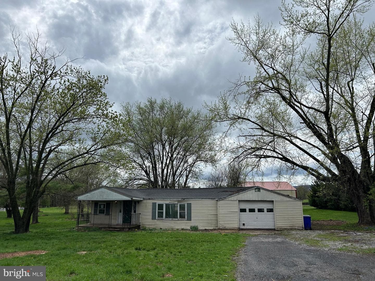12632 Creagerstown Road photo 3