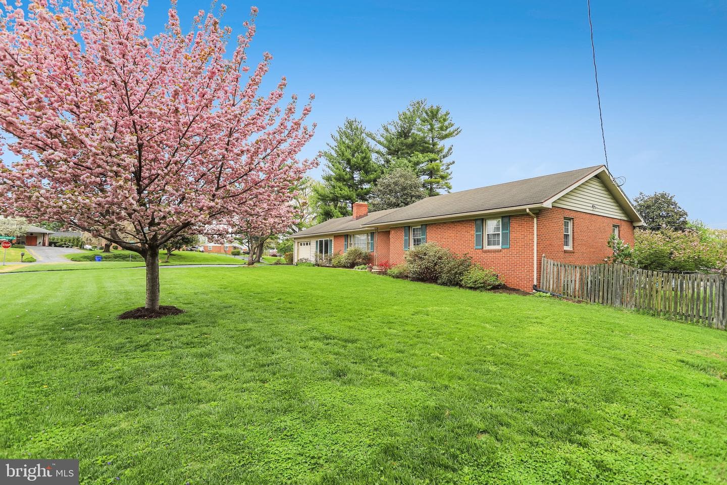 6101 Pembrook Street photo 22