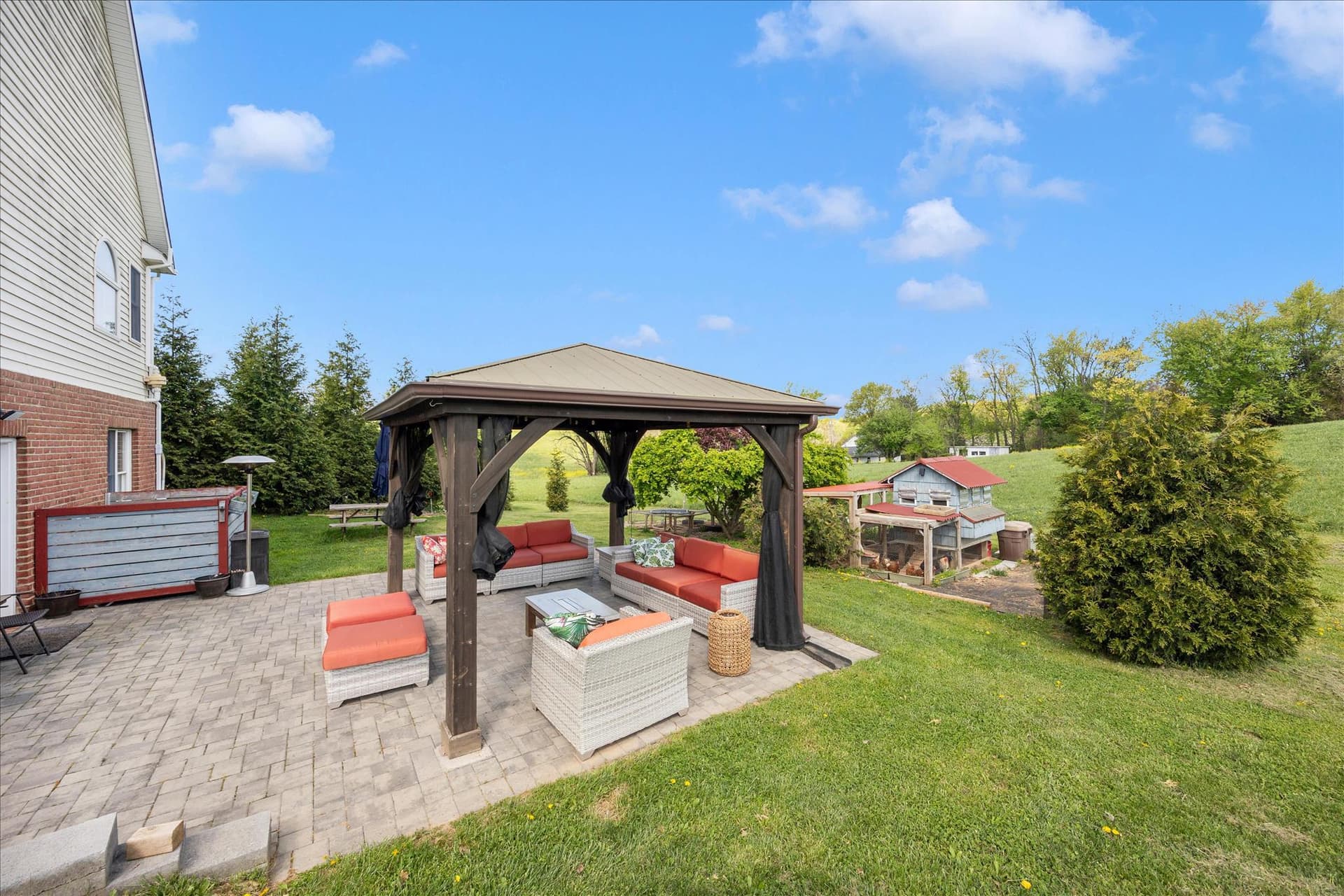 14746 New Windsor Road photo 47