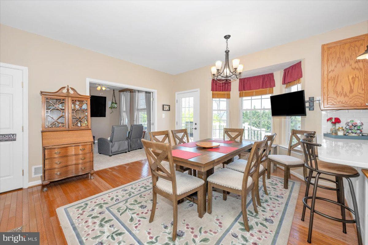 307 Washington Street photo 13