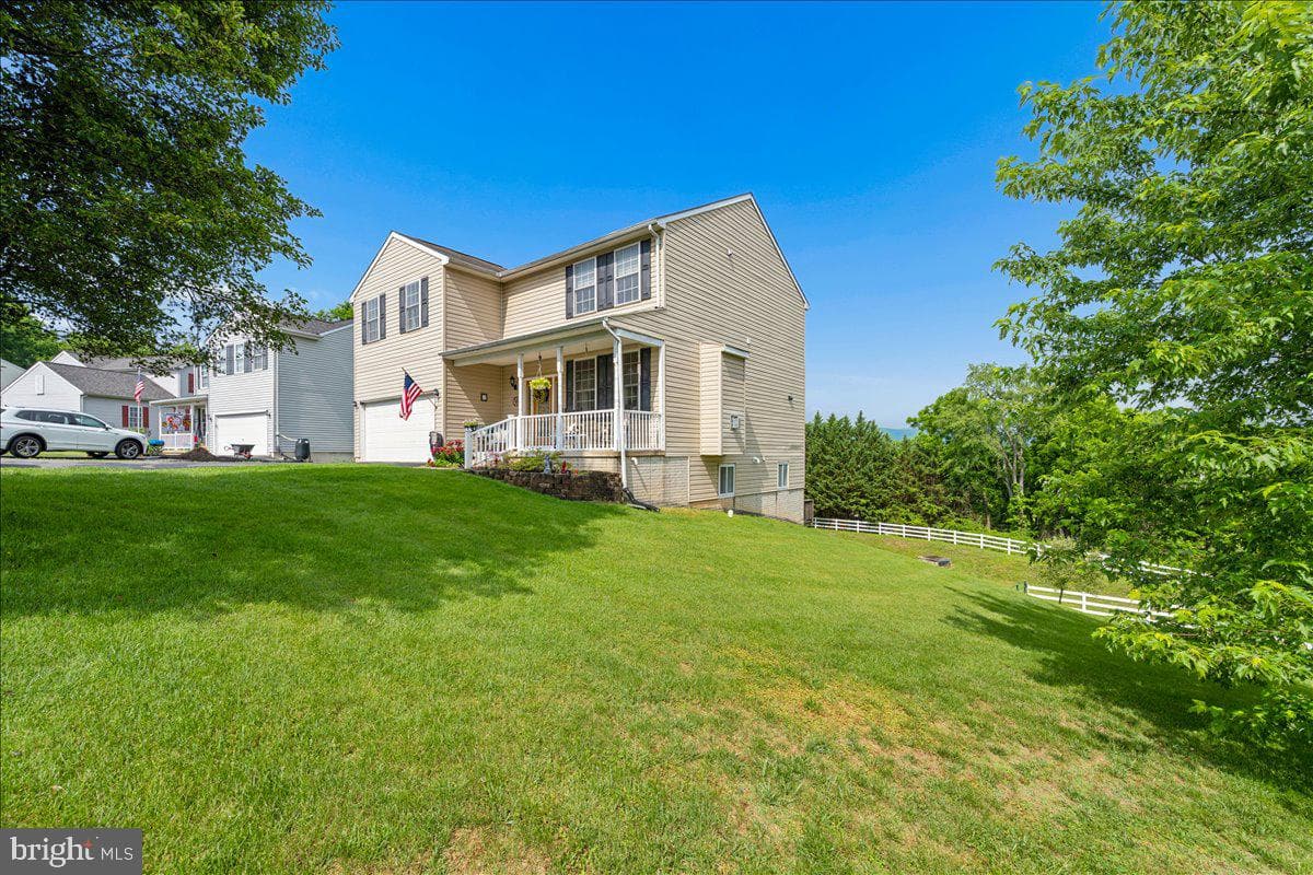 307 Washington Street photo 2