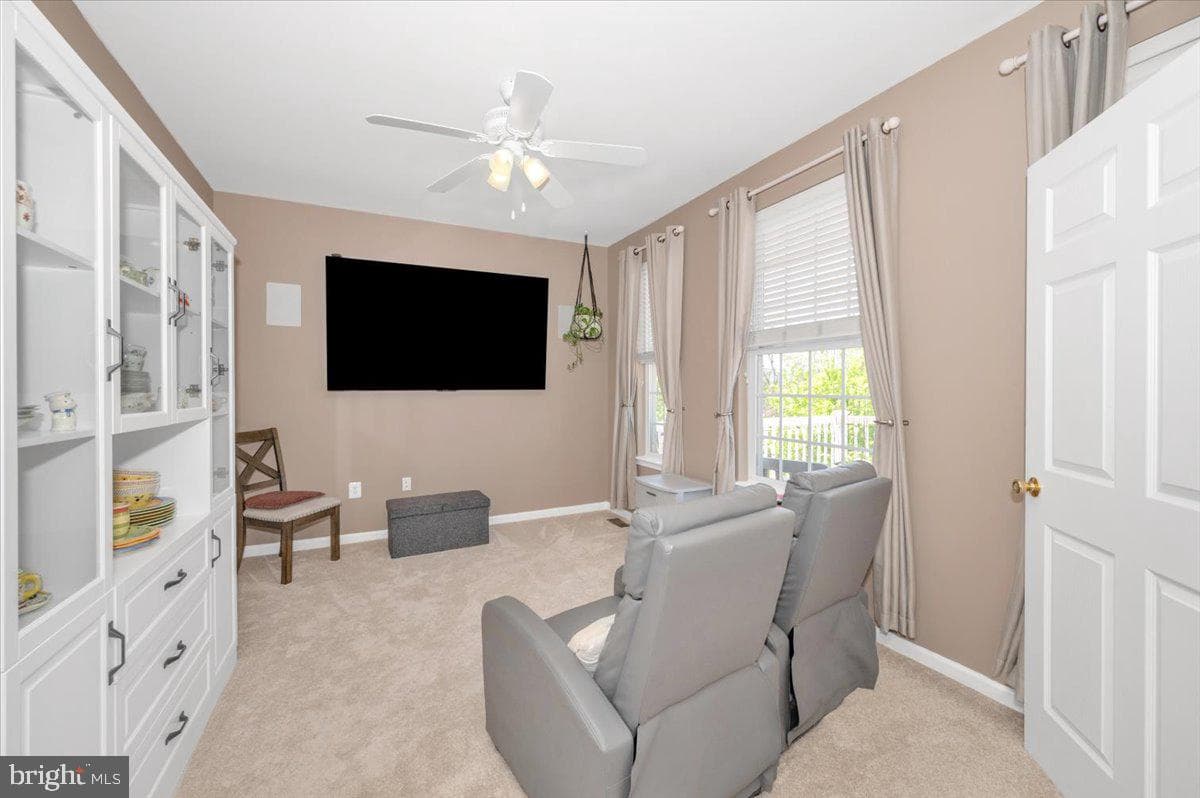 307 Washington Street photo 21