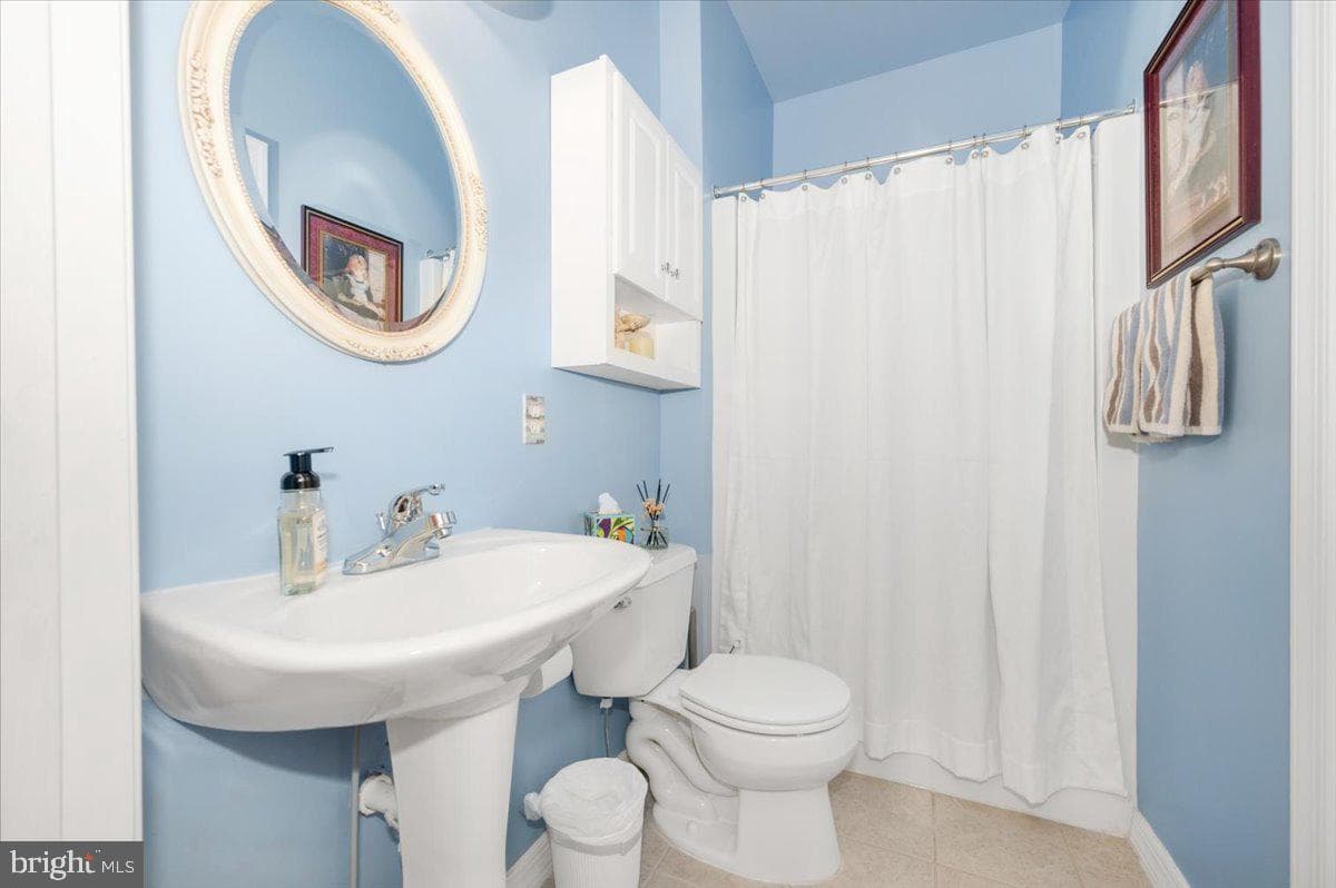 307 Washington Street photo 23