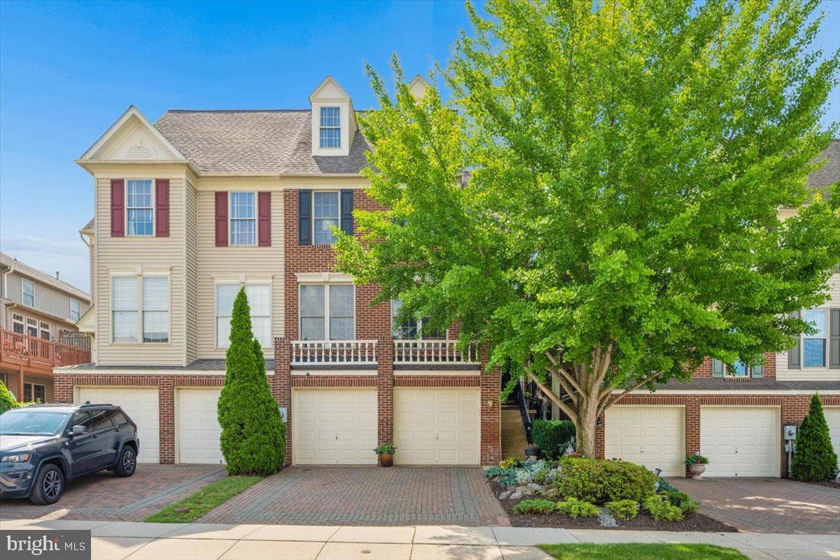 2231 Bear Den Road photo 1