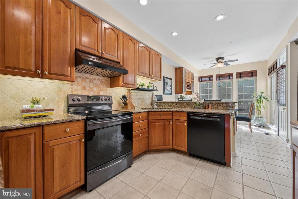 2231 Bear Den Road photo 30