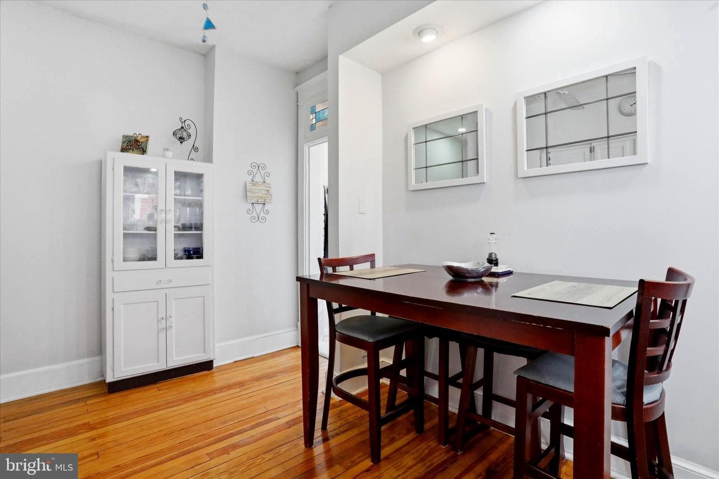 520 Elm Street photo 11