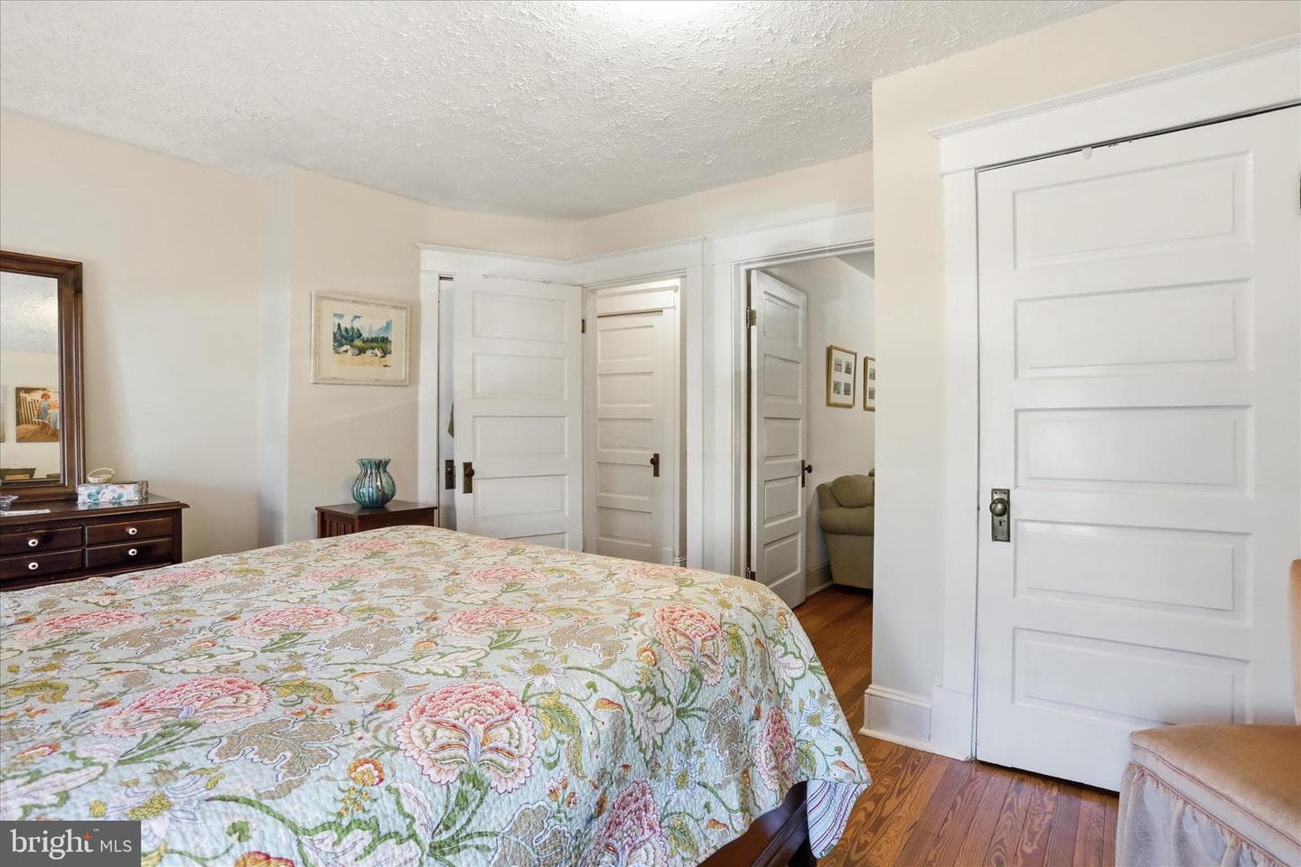 520 Elm Street photo 14