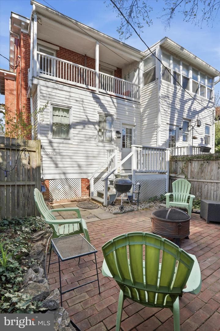 520 Elm Street photo 30