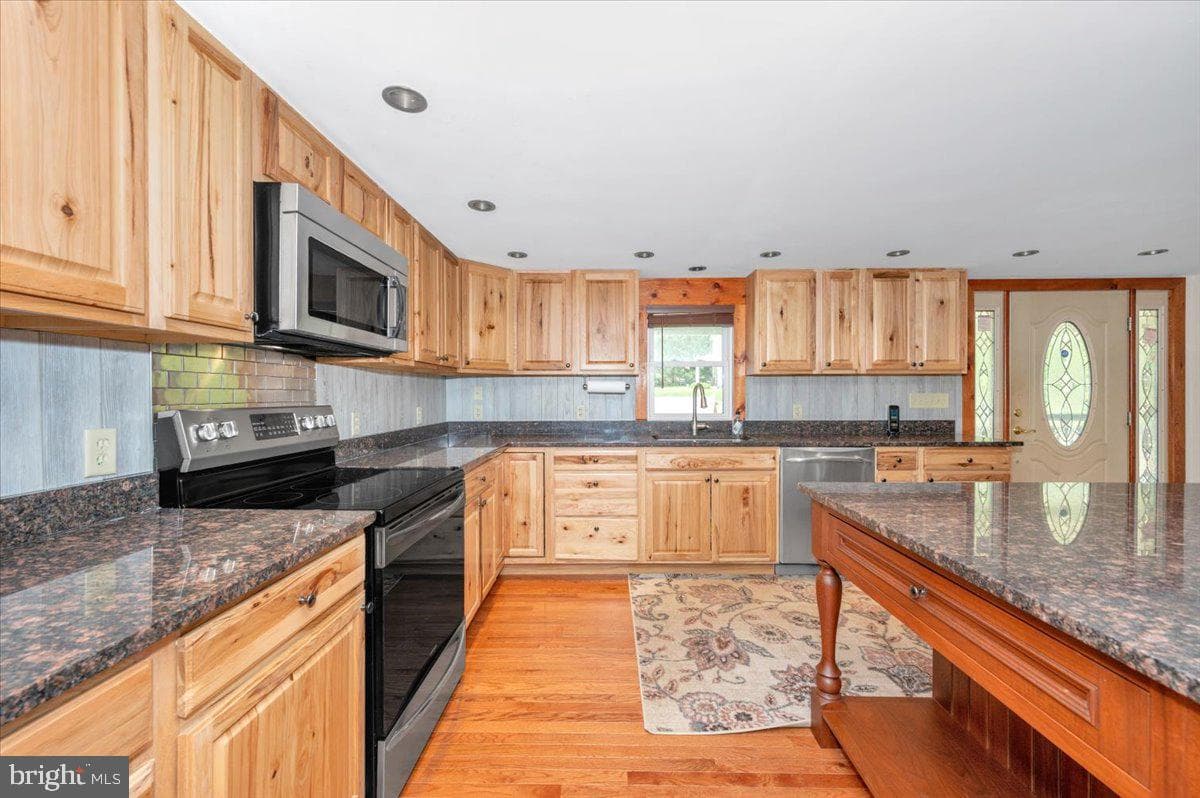 7010 Old Pryor Road photo 16