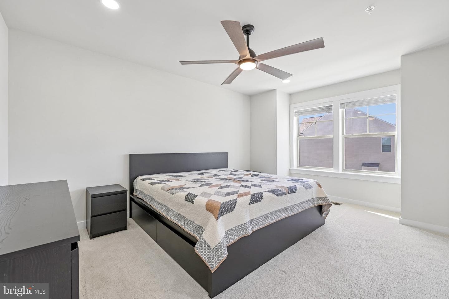 2048 Chamberlain Drive photo 16