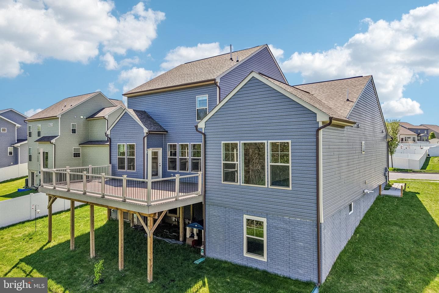 2048 Chamberlain Drive photo 24