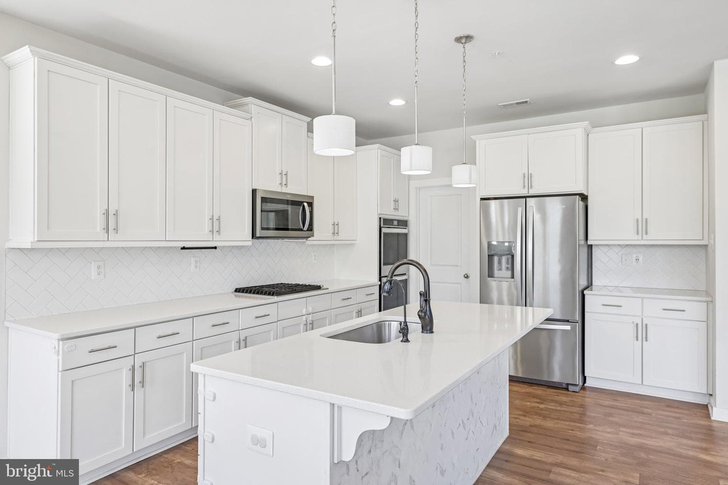 2048 Chamberlain Drive photo 6