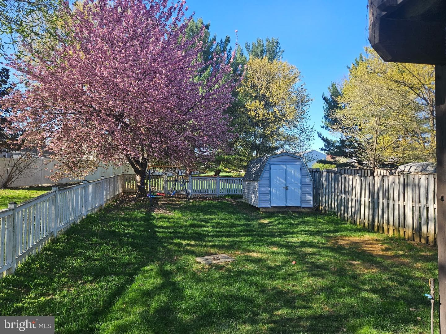 228 Heritage Court photo 3