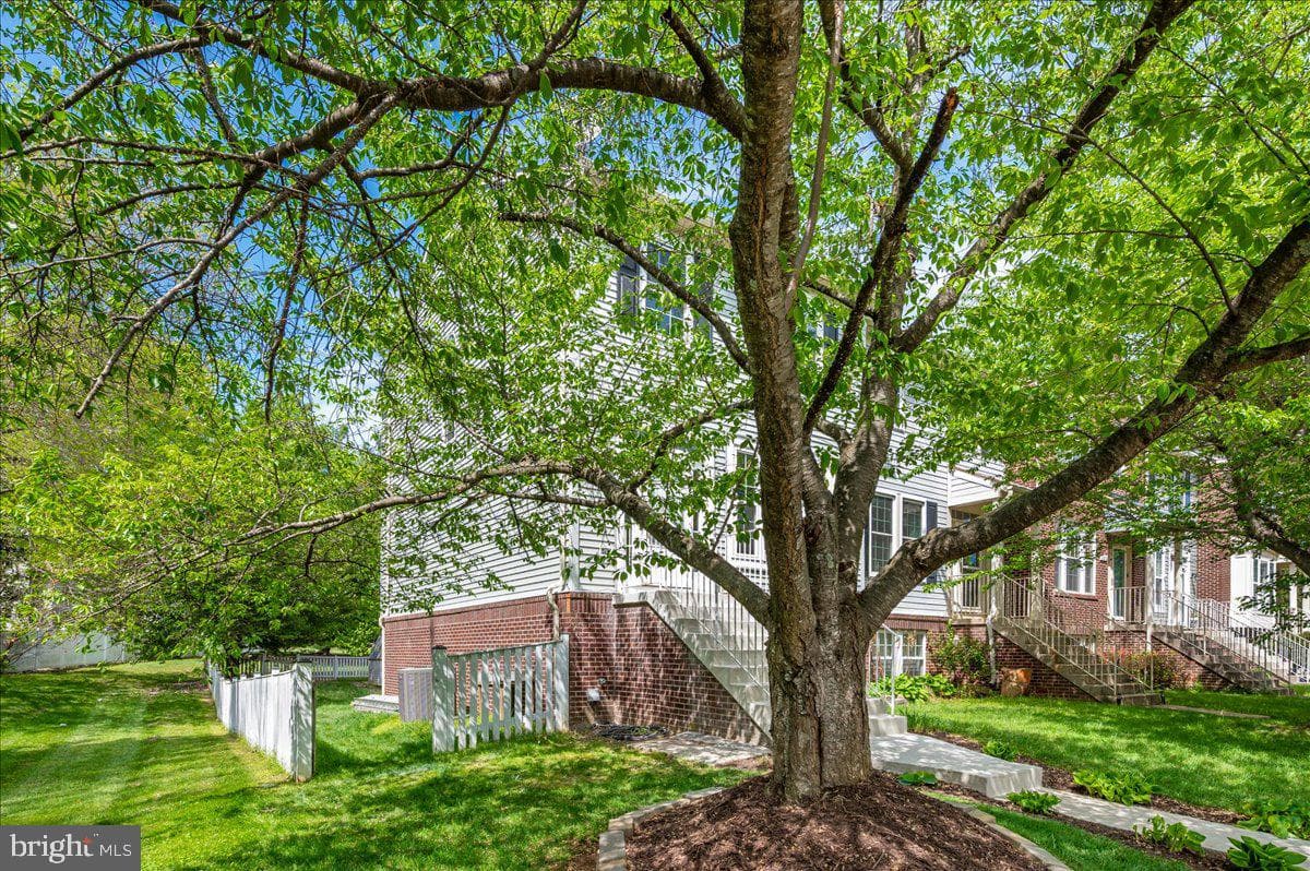 228 Heritage Court photo 45