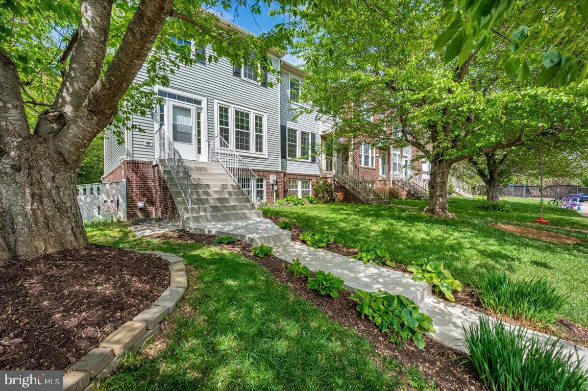 228 Heritage Court photo 5