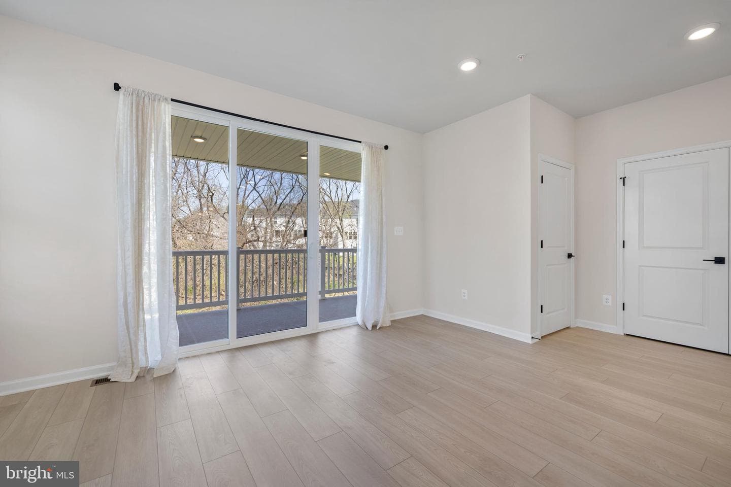 2132 Peace Lily Ln photo 16