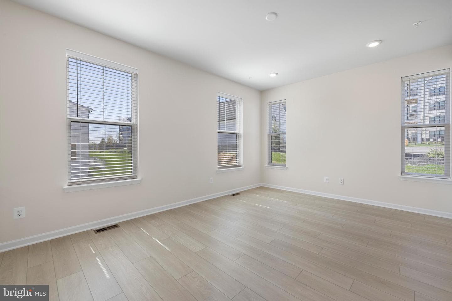 2132 Peace Lily Ln photo 31