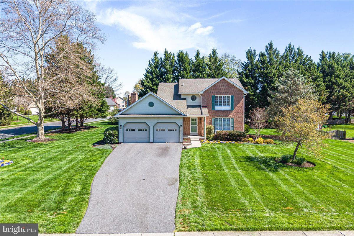 211 Deer Run Drive photo 3