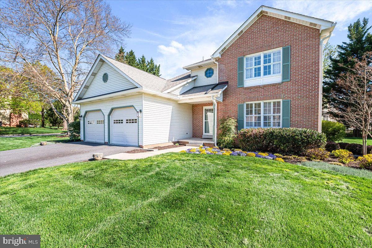 211 Deer Run Drive photo 4