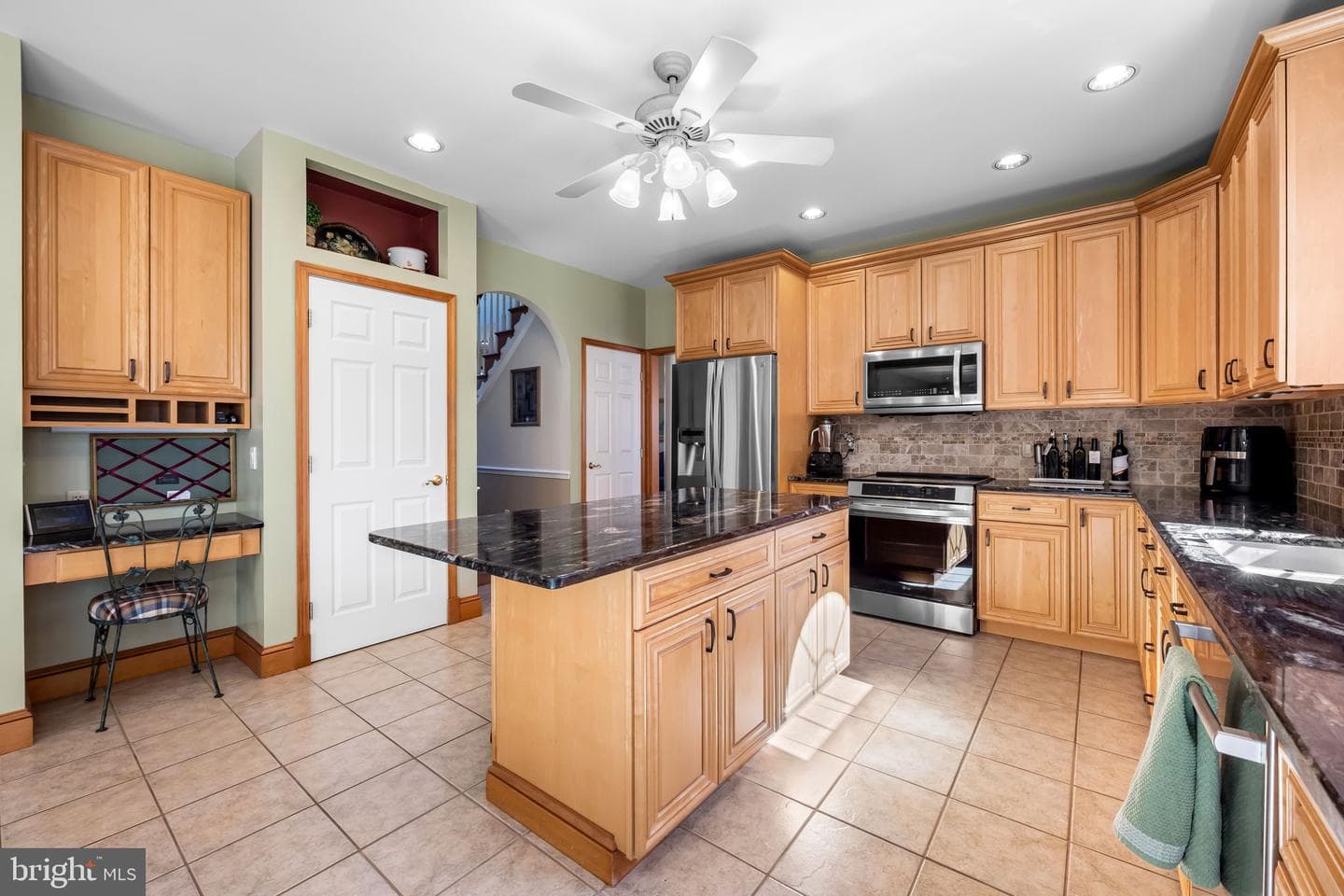 6815 Cherry Tree Court photo 16