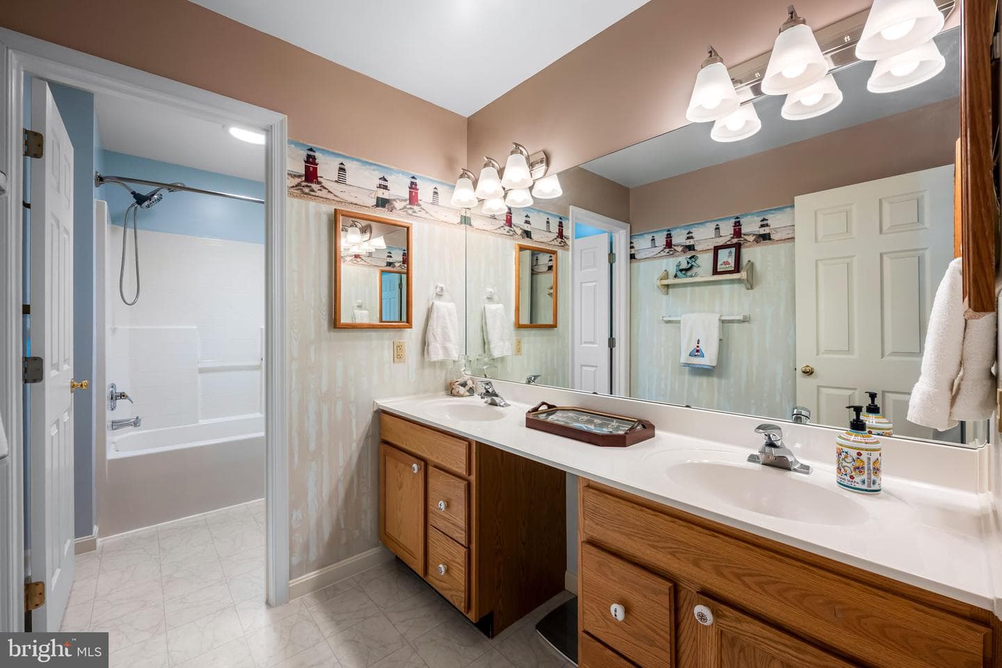 6815 Cherry Tree Court photo 39