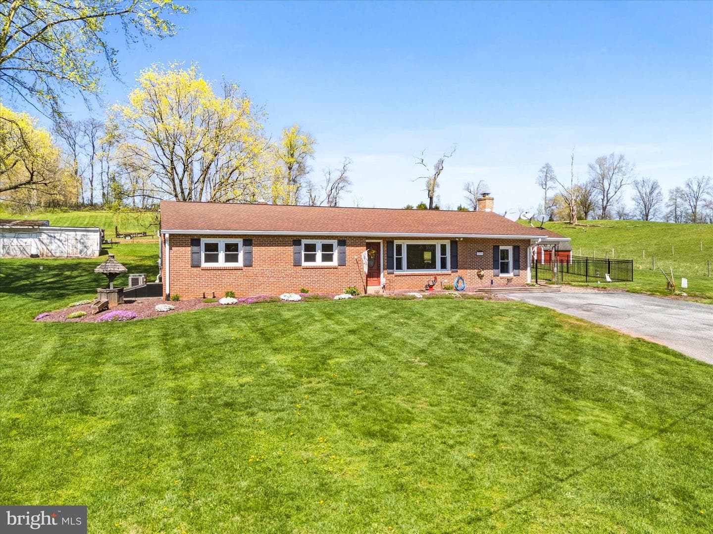12734 Woodsboro Pike photo 2