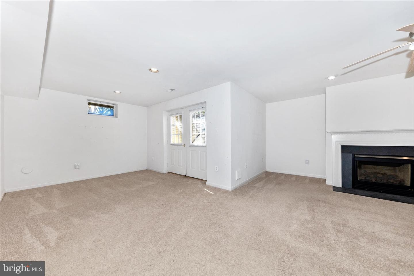 100 Sunlight Drive photo 25