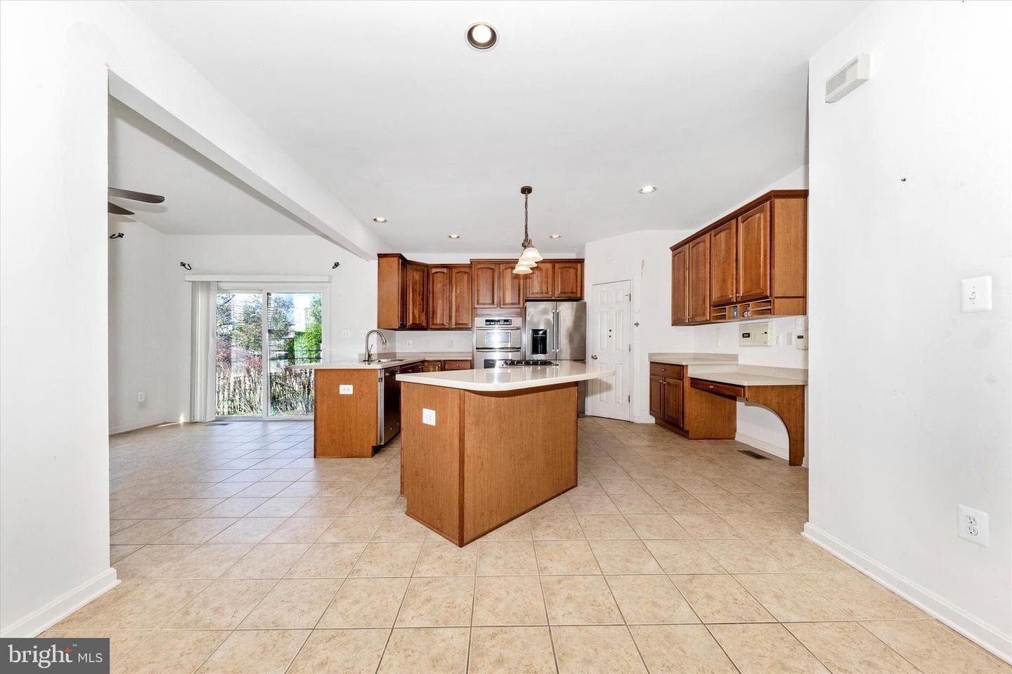 100 Sunlight Drive photo 5