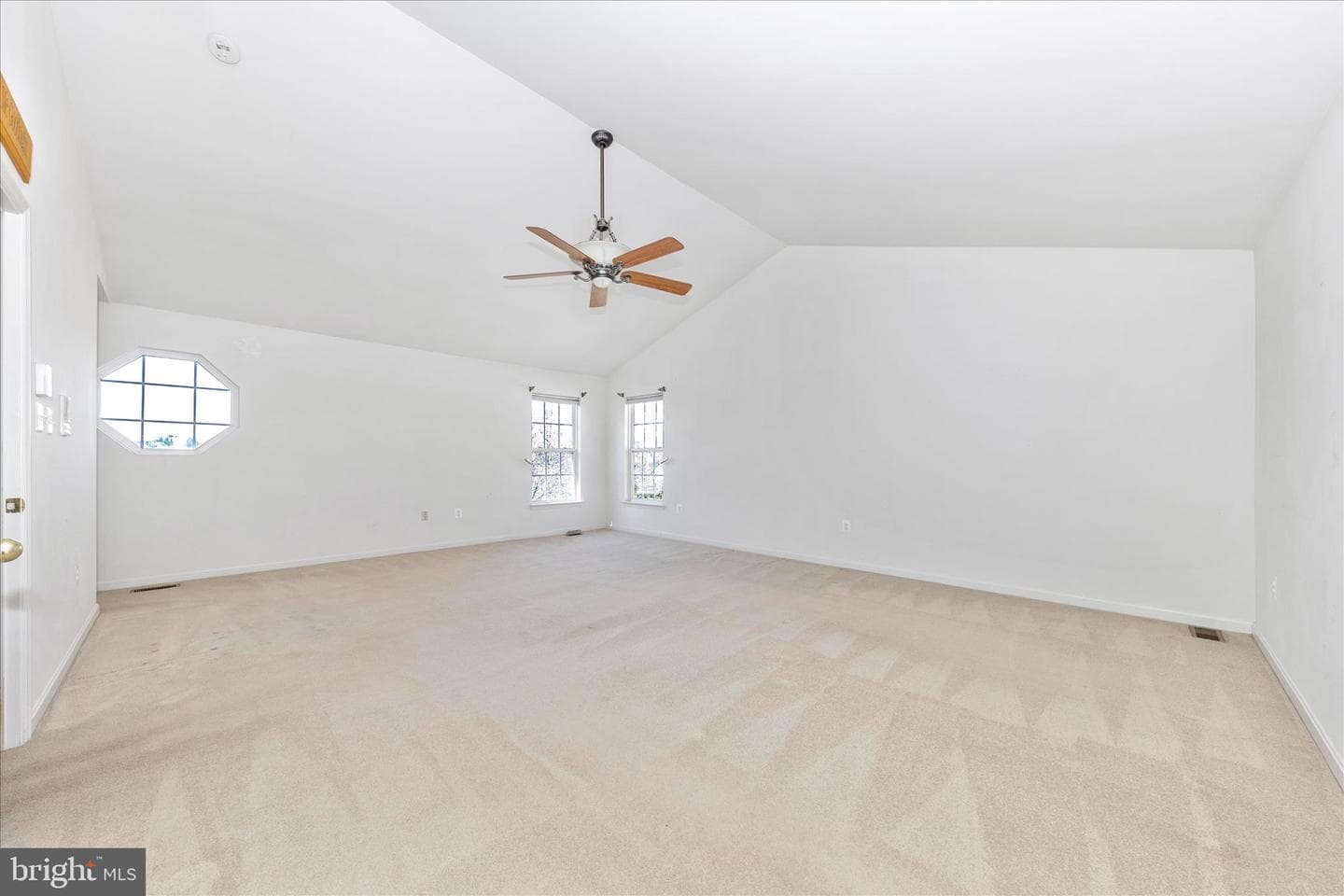 100 Sunlight Drive photo 57