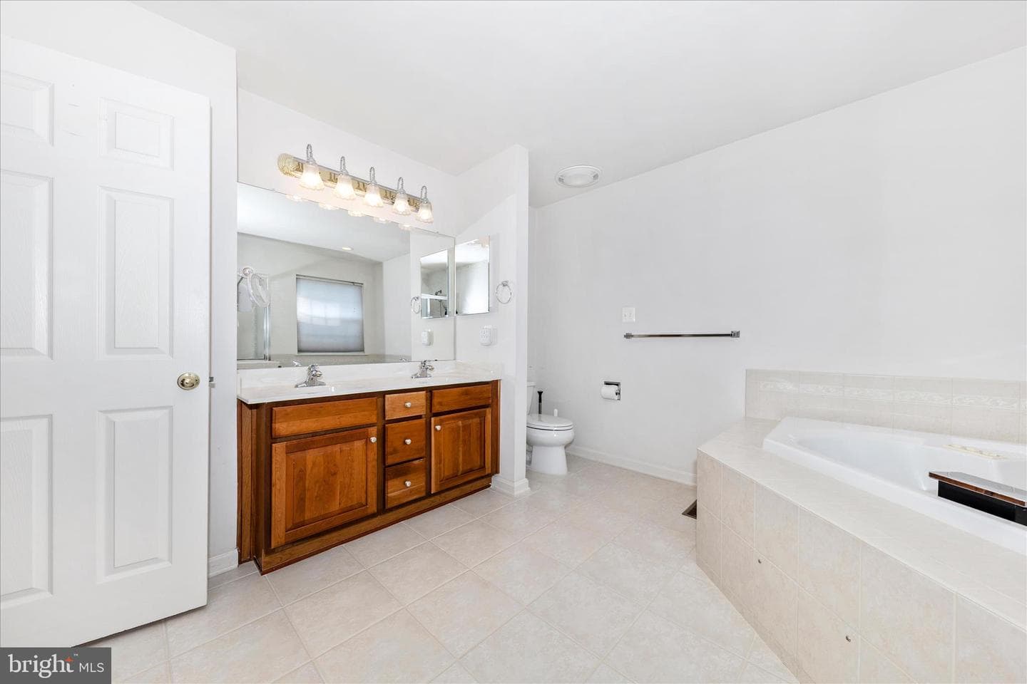 100 Sunlight Drive photo 61