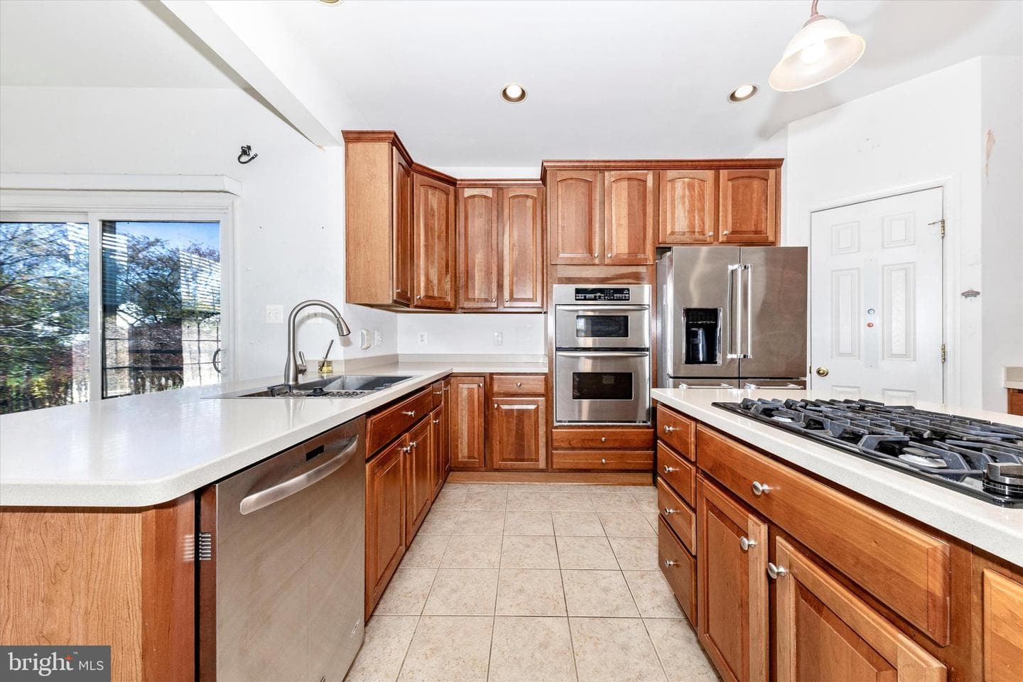 100 Sunlight Drive photo 9