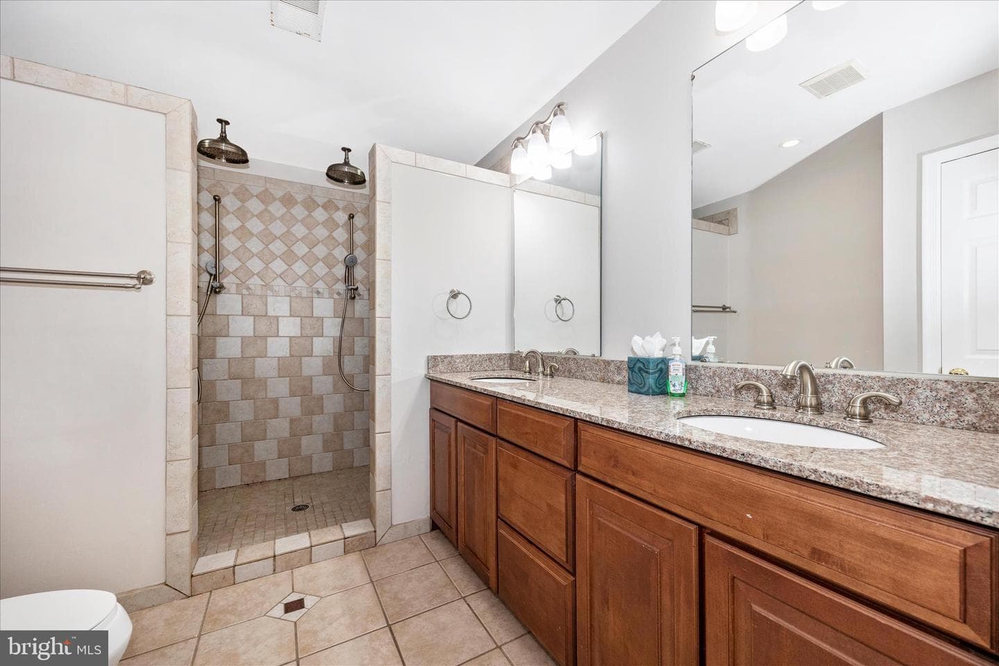 6463 Forest Hills Court photo 41
