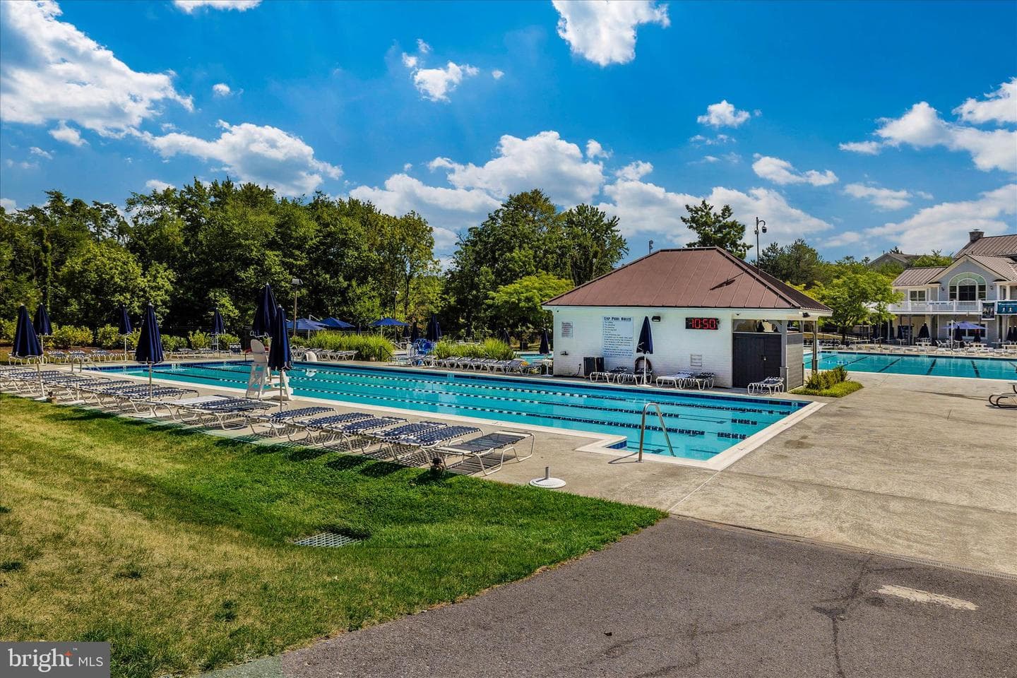 6463 Forest Hills Court photo 64