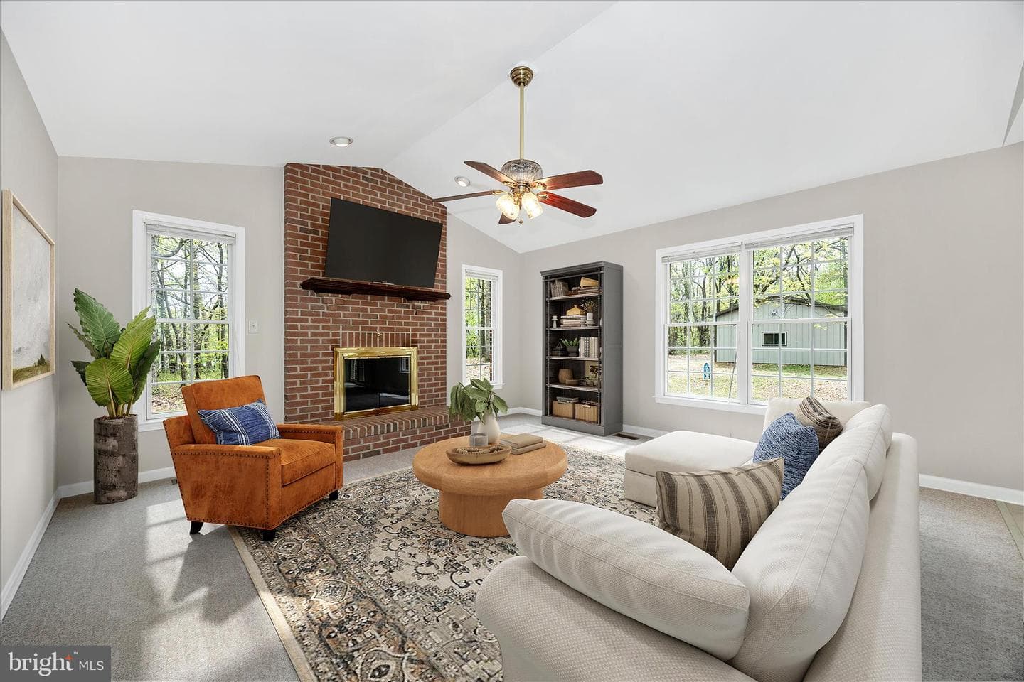 10393 Liberty Road photo 3