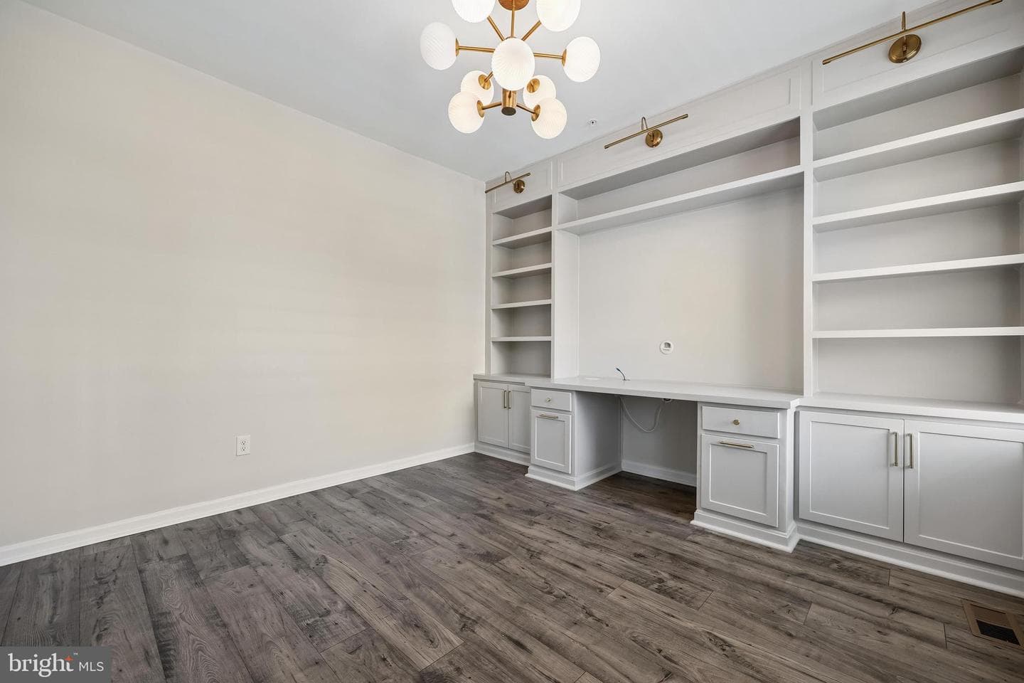 5812 Haller Place photo 10
