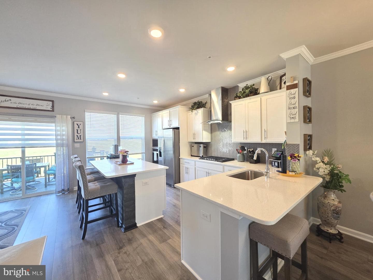 867 Amity Street photo 14