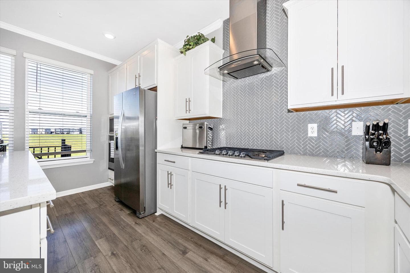 867 Amity Street photo 17