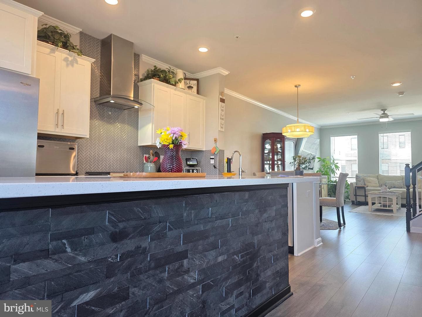 867 Amity Street photo 21