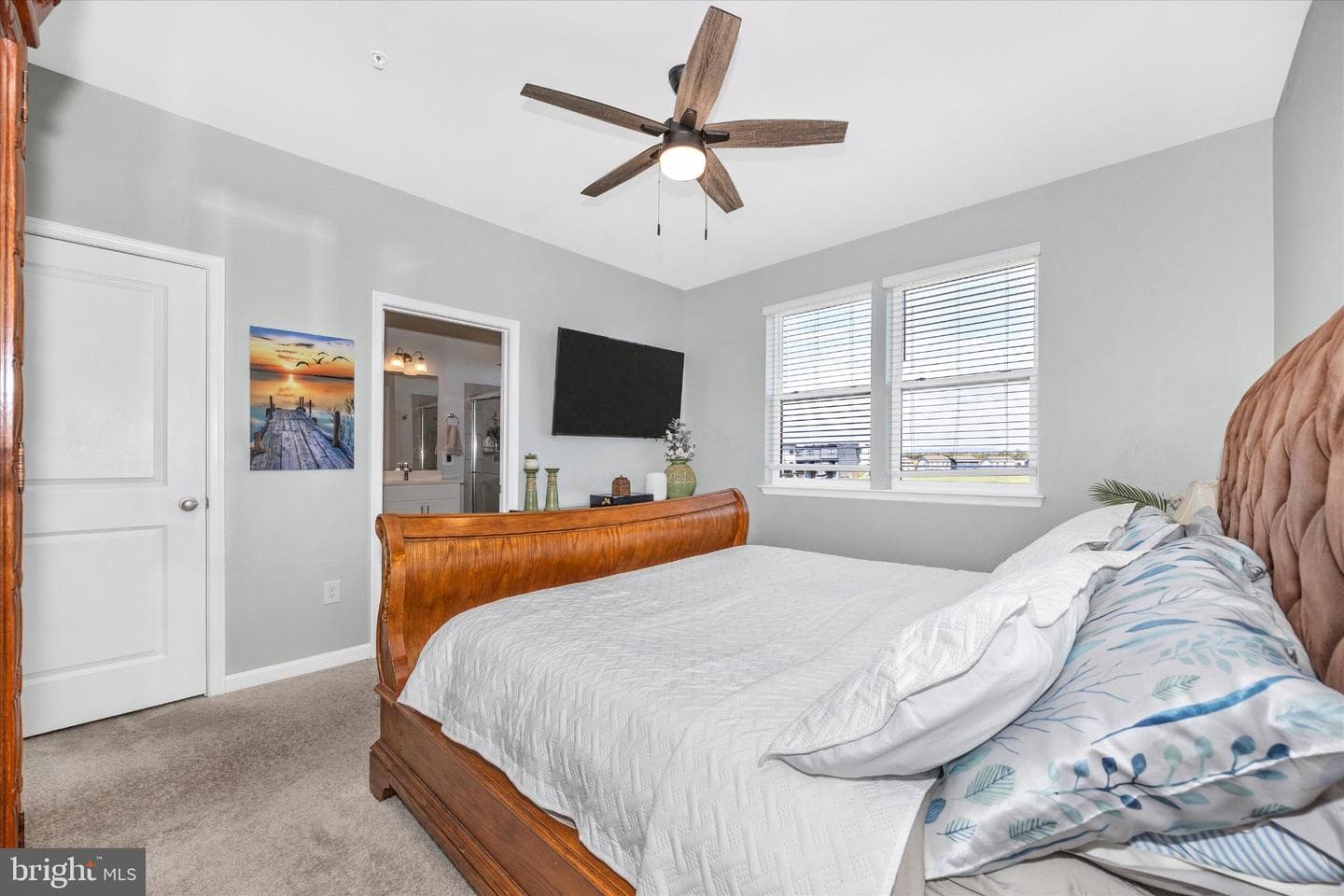 867 Amity Street photo 37