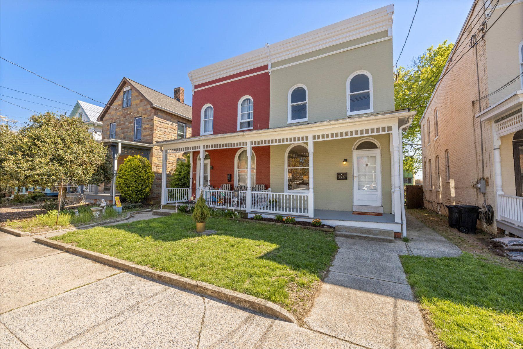 316 E 3rd Street E
