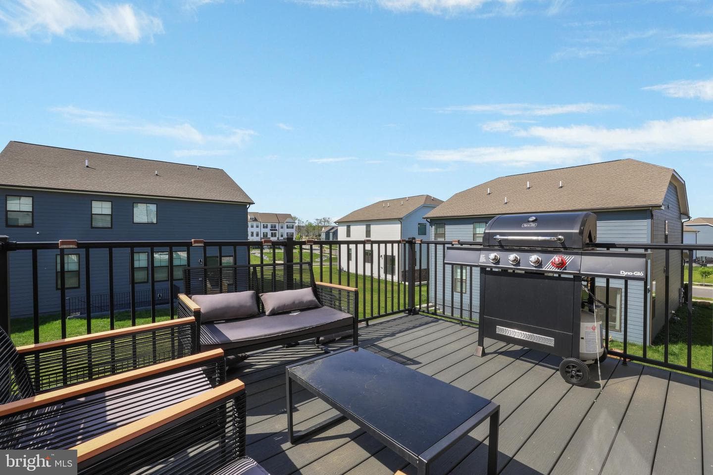 854 Amity Street photo 32