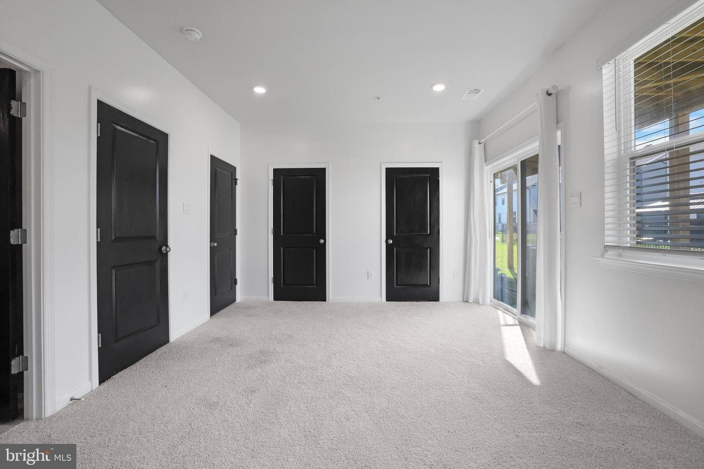 854 Amity Street photo 36